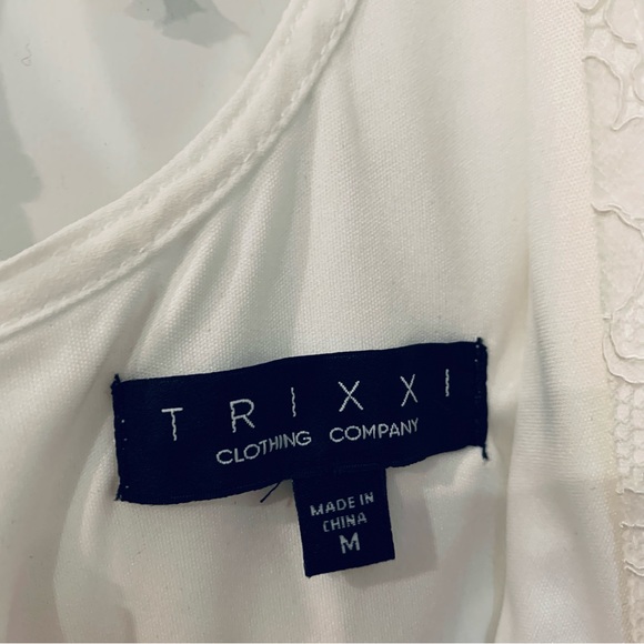 Trixxi Clothing Co | lace romper size M with tie and zipper in back - Picture 6 of 8